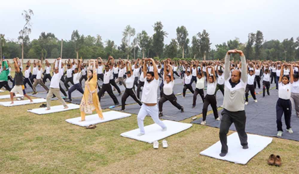 21 जून को पूरे विश्व के साथ-साथ उत्तर प्रदेश में भी 11वां अंतरराष्ट्रीय योग दिवस उत्साह और जोश के साथ मनाया