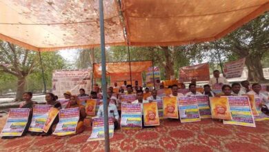 यूपी में टीईटी पास शिक्षामित्रों का बड़ा आंदोलन- प्रदेशभर से जुटे शिक्षामित्रों की मांग है कि उन्हें स्थायी शिक्षक नियुक्त किया जाए