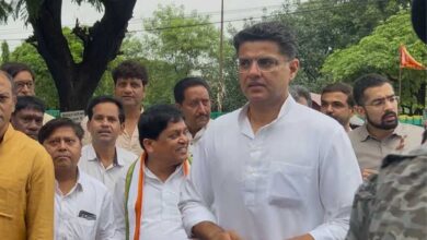 जेल में चैतन्य से मिले सचिन पायलट, बोले- कांग्रेस एक कदम भी पीछे नहीं हटेगी