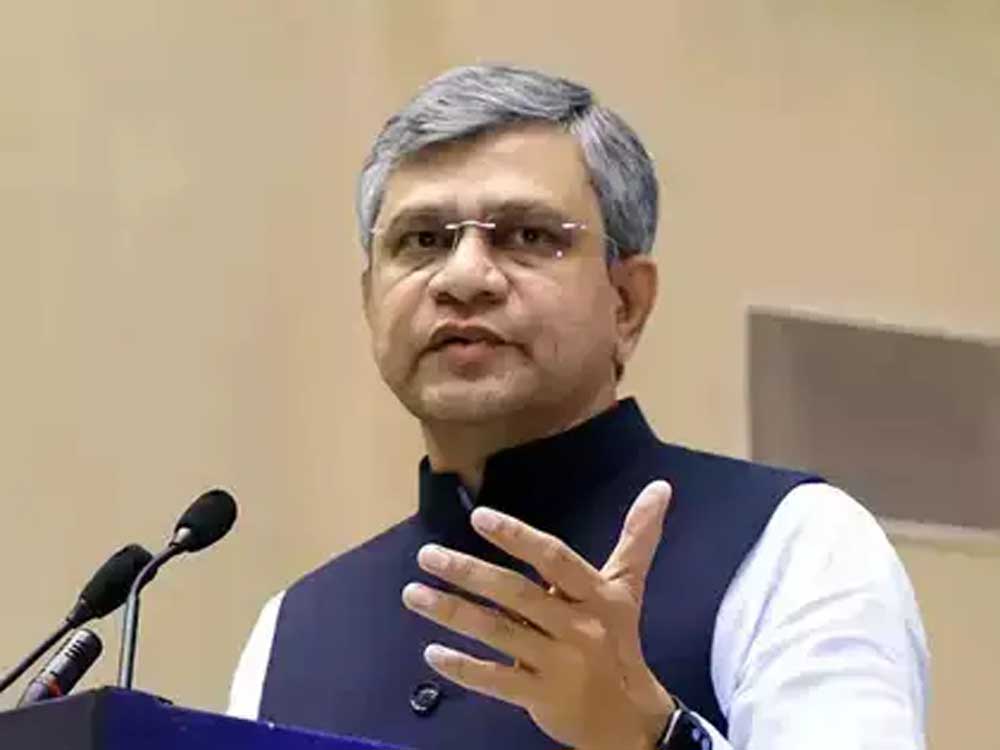 वैश्विक कंपनी जेबिल भारत में विनिर्माण क्षेत्र में 2,000 करोड़ रुपये से अधिक का निवेश कर रही है: अश्विनी वैष्णव