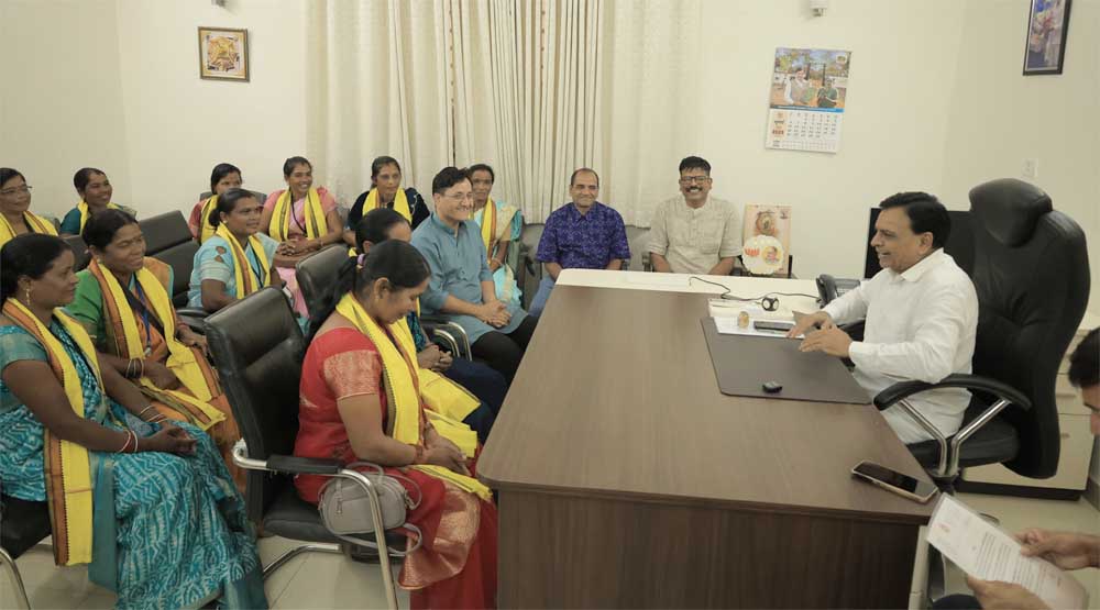 जनजातीय वर्ग के सर्वांगीण विकास के लिए सरकार है संकल्पित : उप मुख्यमंत्री देवड़ा जनजातीय वर्ग के सर्वांगीण विकास के लिए सरकार है संकल्पित : उप मुख्यमंत्री देवड़ा