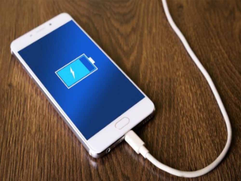इन स्मार्ट चार्जिंग टिप्स से बेहतर होगी फोन की परफॉर्मेंस