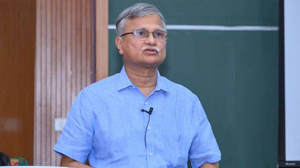 आईआईटी कानपुर के प्रो. अजीत चतुर्वेदी बने बीएचयू के नए कुलपति