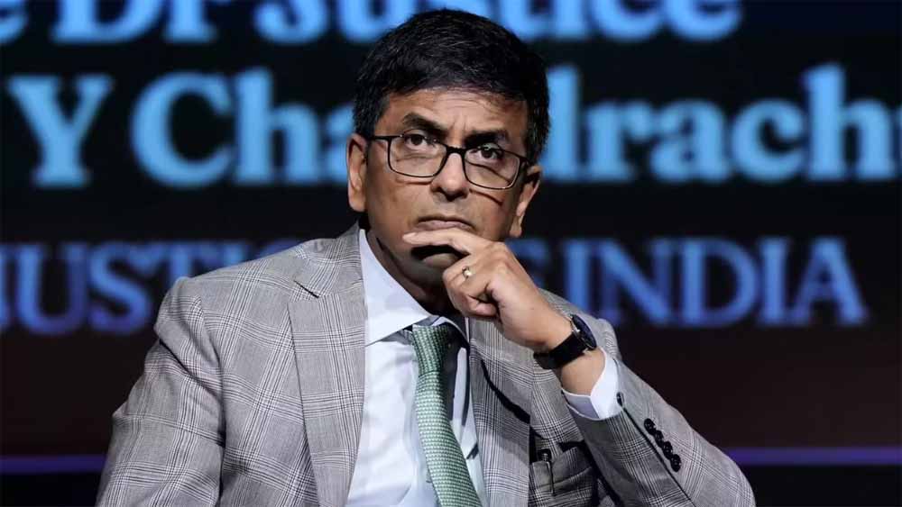 सुप्रीम कोर्ट ने केंद्र सरकार को पत्र लिखकर पूर्व CJI चंद्रचूड़ से बंगला तुरंत खाली कराने की मांग की