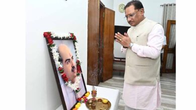 मुख्यमंत्री विष्णु देव साय ने डॉ. श्यामा प्रसाद मुखर्जी की जयंती पर अर्पित की श्रद्धांजलि