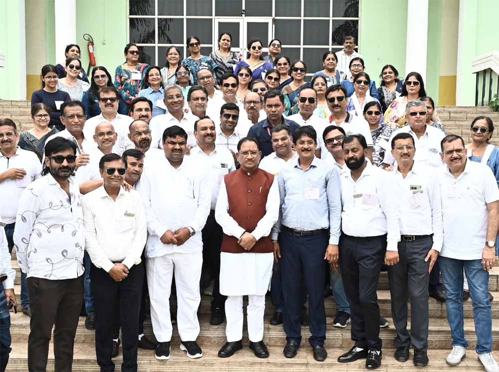 मुख्यमंत्री साय से जैन समाज के प्रतिनिधिमंडल ने की सौजन्य मुलाकात