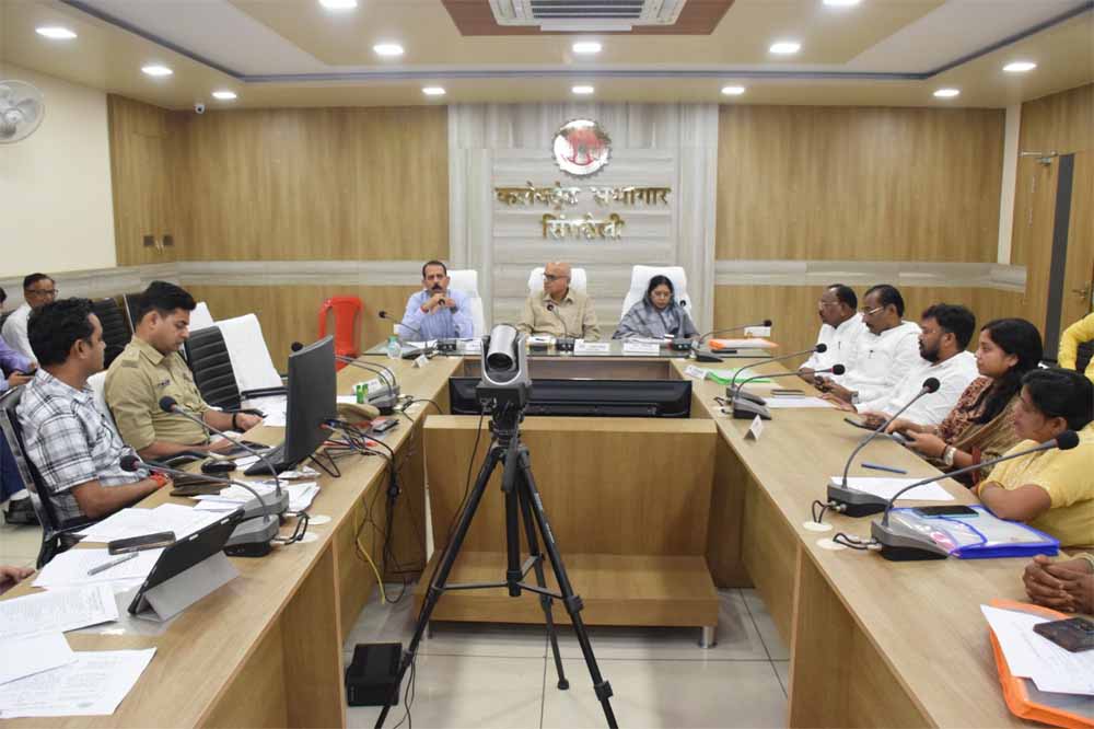 सांसद की अध्यक्षता में सड़क सुरक्षा समिति की  बैठक आयोजित