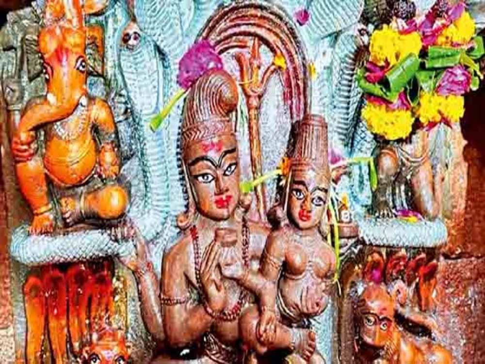 28 जुलाई की रात खुलेंगे नागचंद्रेश्वर मंदिर के पट, 24 घंटे तक होंगे दर्शन