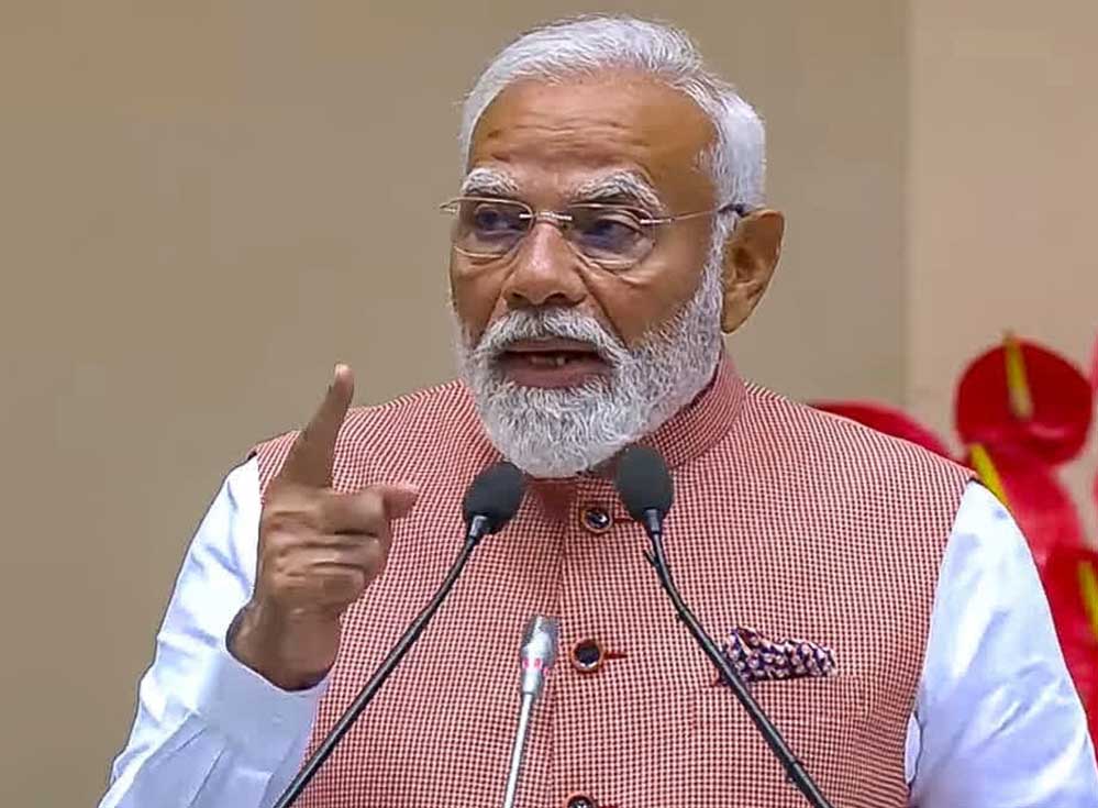 भारत के पास 2 असीमित शक्तियां, 51 हजार नियुक्ति पत्र देकर क्या बोले पीएम मोदी भारत के पास 2 असीमित शक्तियां, 51 हजार नियुक्ति पत्र देकर क्या बोले पीएम मोदी