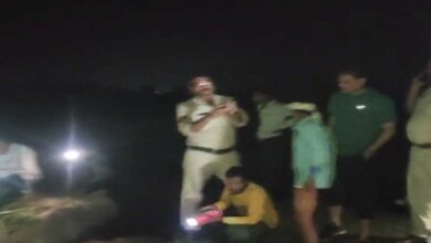 सतना में बोरवेल के गड्‌ढे में गिरीं दो सहेली, दोनों की मौत, एसडीईआरएफ की टीम ने निकाला