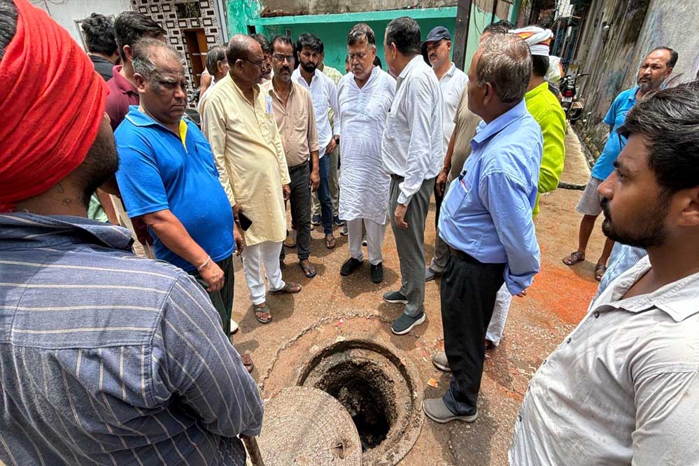 ऊर्जा मंत्री ने तोमर ने ग्वालियर विधानसभा में जनसम्पर्क कर सुनी समस्याएं ऊर्जा मंत्री ने तोमर ने ग्वालियर विधानसभा में जनसम्पर्क कर सुनी समस्याएं