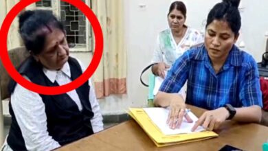 लोकायुक्त टीम ने सरकारी वकील कुक्कू दत्त को 15 हजार रिश्वत लेते रंगे हाथों पकड़ा