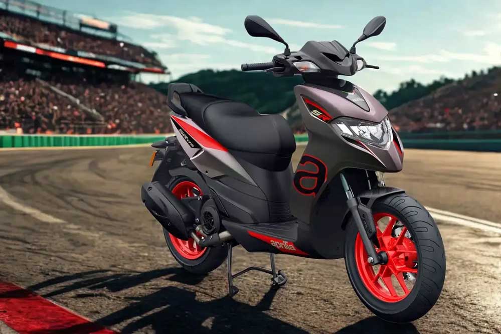 Aprilia India ने भारतीय बाजार में अपनी Aprilia SR 175 की लॉन्च, कीमत 1.26 लाख रुपये Aprilia India ने भारतीय बाजार में अपनी Aprilia SR 175 की लॉन्च, कीमत 1.26 लाख रुपये