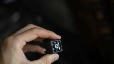 अफसर पर गंभीर आरोप: पत्नी के कमरे और बाथरूम में छुपाकर लगाए कैमरे, किया ब्लैकमेल