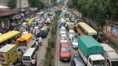 कोर्ट ने कहा डिलीवरी वाले सबसे ज्यादा सिग्नल तोड़ते, पुलिस सत्यापन की व्यवस्था नहीं