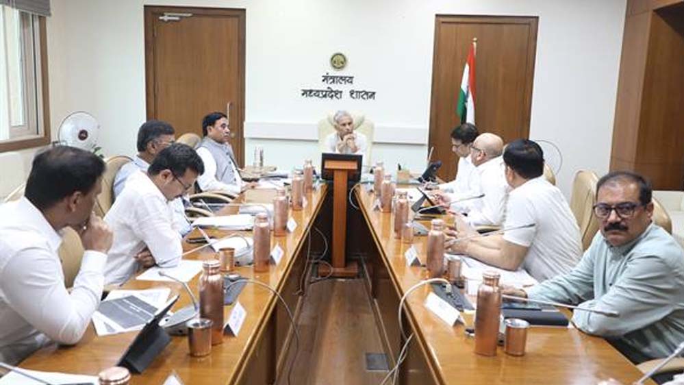 सड़क दुर्घटना से होने वाली मृत्यु से लोगों को बचाने मिशन मोड में करें कार्य, मुख्य सचिव जैन ने दिए निर्देश