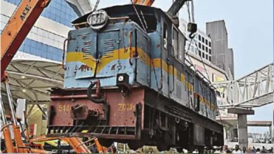 30 साल सेवा के बाद रिटायर हुआ ट्रेन का इंजन! रानी कमलापति स्टेशन पर सजा गौरवशाली इतिहास