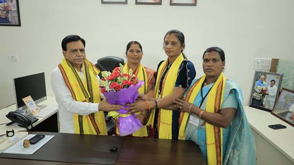 जनजातीय वर्ग के सर्वांगीण विकास के लिए सरकार है संकल्पित : उप मुख्यमंत्री  देवड़ा