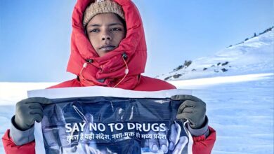 यूरोप की सबसे ऊंची चोटी माउंट एल्ब्रस पर लहराया तिरंगा, मैहर की अंजना ने रचा इतिहास