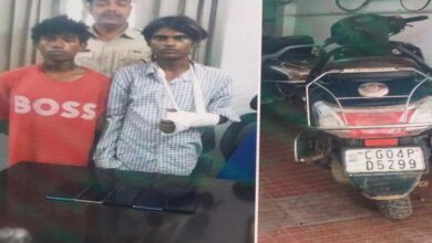 मोबाईल फोन स्नैचिंग की घटना को अंजाम देने वाले 02 आरोपी गिरफ्तार मोबाईल फोन स्नैचिंग की घटना को अंजाम देने वाले 02 आरोपी गिरफ्तार