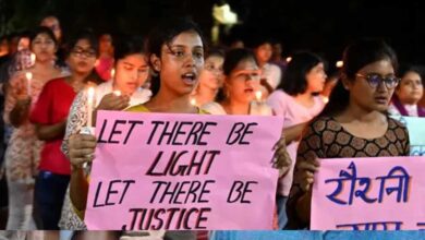 कोलकाता गैंगरेप केस में गिरफ्तार चारों आरोपियों को कोर्ट में पेश, मनोजीत और 2 अन्य आरोपी छात्रा को 8 जुलाई तक हिरासत में भेजा