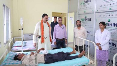 स्वास्थ्य मंत्री श्याम बिहारी जायसवाल ने प्राथमिक स्वास्थ्य केंद्र बंजारीडाड का किया आकस्मिक निरीक्षण