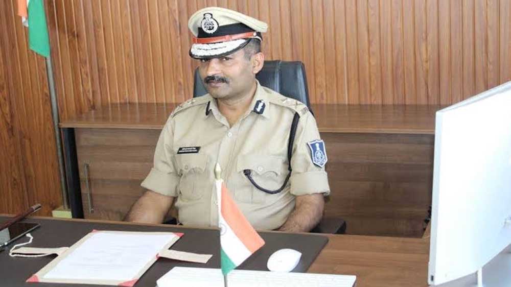 किरायदारों, पेइंगगेस्ट, होटलों में रूकने वालों की जानकारी पुलिस को देना आवश्यक