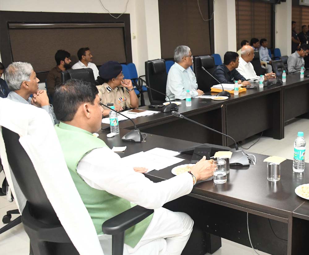 दफ्तरी प्रक्रिया में लंबित न रहें नागरिकों की समस्याएं : मुख्यमंत्री डॉ. यादव