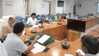 कलेक्टर ने की रीवा-सीधी-सिंगरौली रेल लाईन की समीक्षा