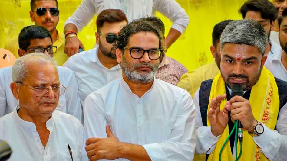 मनीष कश्यप जन सुराज में शामिल; प्रशांत किशोर ने दिलाई सदस्यता