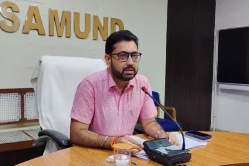 महासमुंद : जिला पंचायत सीईओ ने ली समय सीमा की बैठक