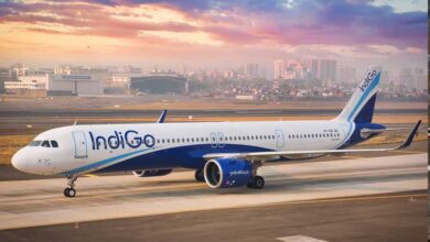 प्रयागराज से बेंगलुरु जा रही indigo की फ्लाइट के अंदर यात्रियों को आई पेट्रोल जैसी गंध, टेकऑफ से पहले रद्द हुई उड़ान