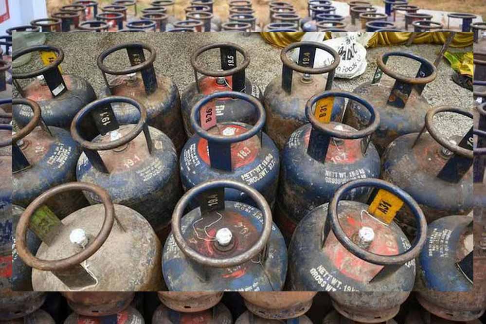 सुपर सेविंग अलर्ट: सस्ता हुआ LPG गैस सिलेंडर, जानिए कितने घटे दाम