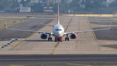 लंदन से दिल्ली आ रही फ्लाइट में ईंधन कम होने के कारण लखनऊ  में इमरजेंसी लैंडिंग