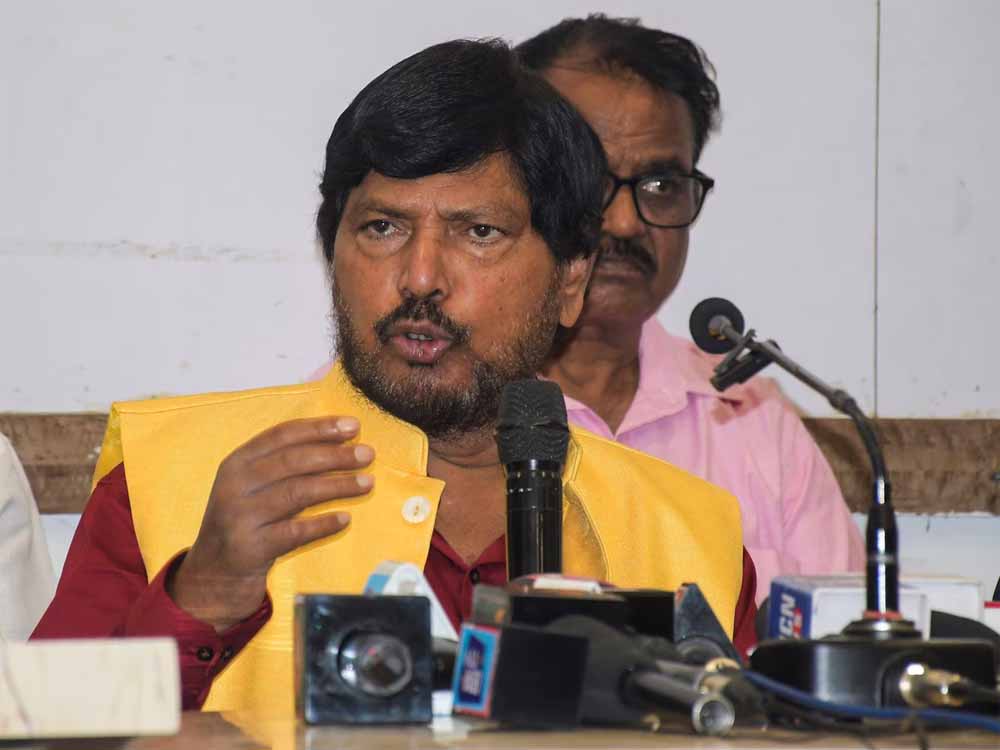 भारत-पाक मैच रद्द: केंद्रीय मंत्री बोले – खेल में राजनीति घसीटना गलत