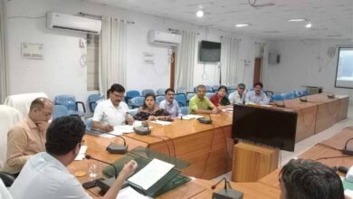 कलेक्टर ने की रीवा-सीधी-सिंगरौली रेल लाईन की समीक्षा