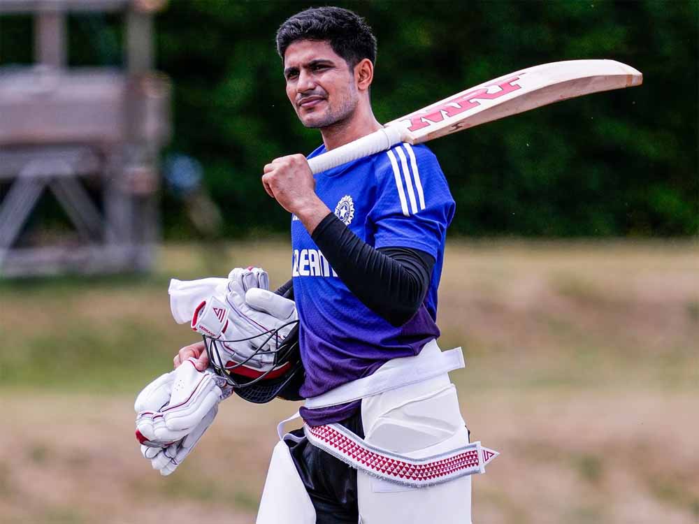 शुभमन गिल के बल्ले से इतिहास करीब, मोहम्मद यूसुफ का 19 साल पुराना रिकॉर्ड टूटने की कगार पर शुभमन गिल के बल्ले से इतिहास करीब, मोहम्मद यूसुफ का 19 साल पुराना रिकॉर्ड टूटने की कगार पर