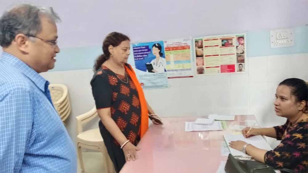 हेल्थ सेंटर की लापरवाही! पद्मश्री डॉक्टर की पत्नी को नहीं मिला रेबीज का टीका, परिवार हुआ परेशान