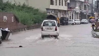 जम्मू-कश्मीर में मूसलधार बारिश: रियासी और राजौरी में स्कूल बंद