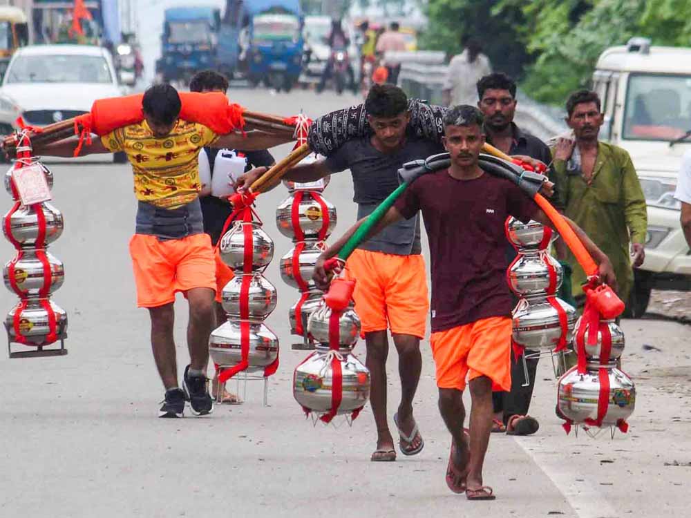 कांवड़ यात्रा के चलते गाजियाबाद में सभी स्कूल 7 दिन बंद, जानें तारीखें