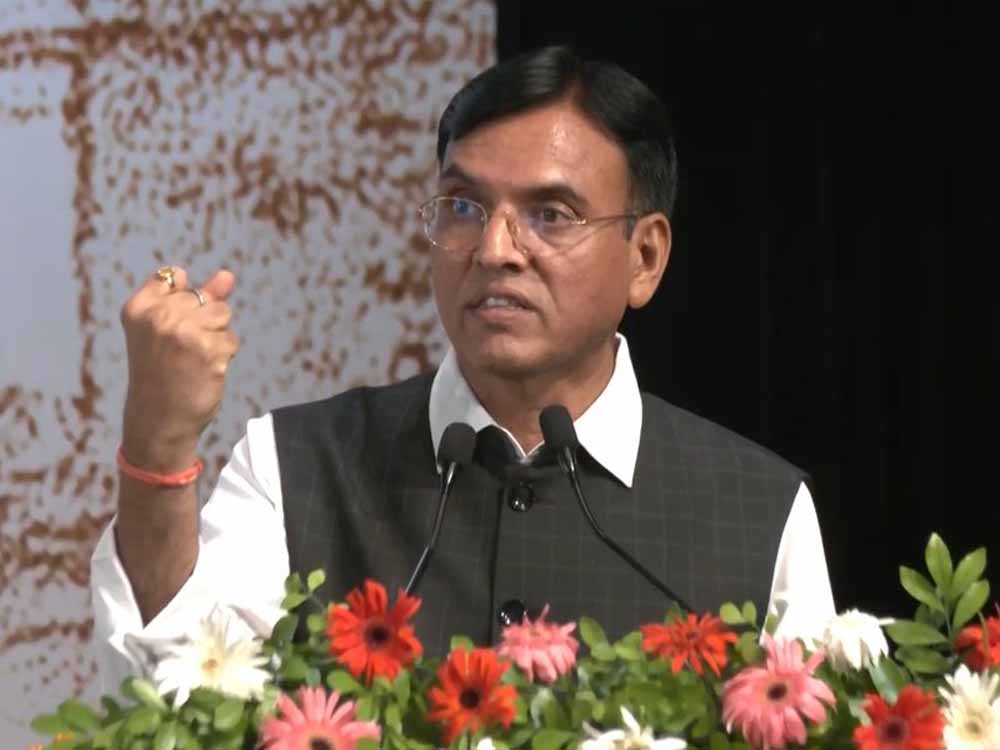 फिट, सशक्त, संस्कारी और राष्ट्रभक्त युवा ही बनाएंगे विकसित भारत: मांडविया