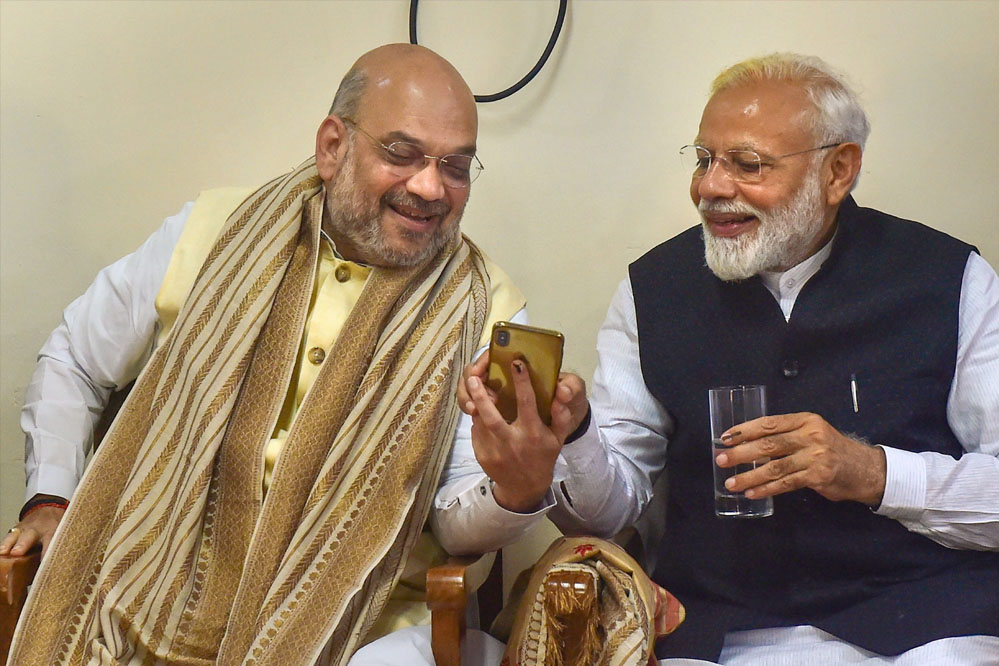 BJP के नए अध्यक्ष की चर्चां ने बढ़ाया सस्पेंस, क्या कैबिनेट फेरबदल की भी है तैयारी? BJP के नए अध्यक्ष की चर्चां ने बढ़ाया सस्पेंस, क्या कैबिनेट फेरबदल की भी है तैयारी?