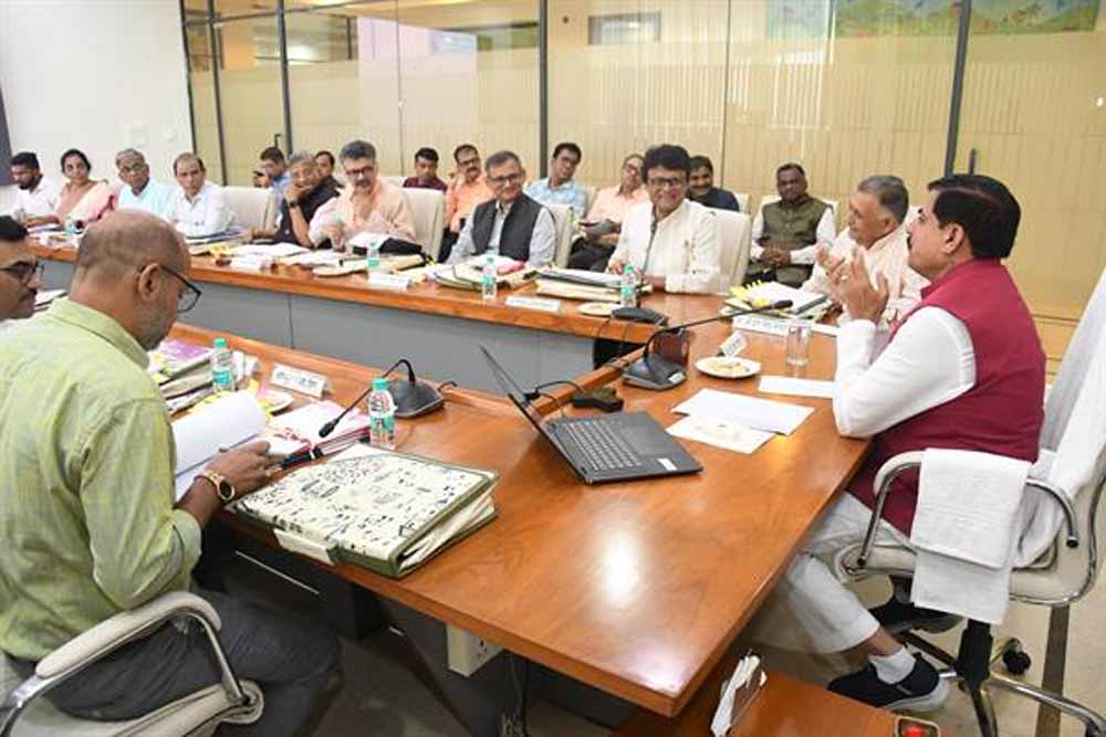 माखनलाल विश्वविद्यालय में साइबर और आर्टिफिशियल इंटेलीजेंस पर केंद्रित पाठ्यक्रम आरंभ किए जाएं: सीएम