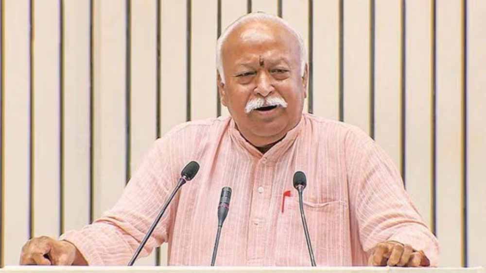 75 की उम्र में रिटायरमेंट की बात क्यों? मोहन भागवत के बयान से मचा सियासी हलचल