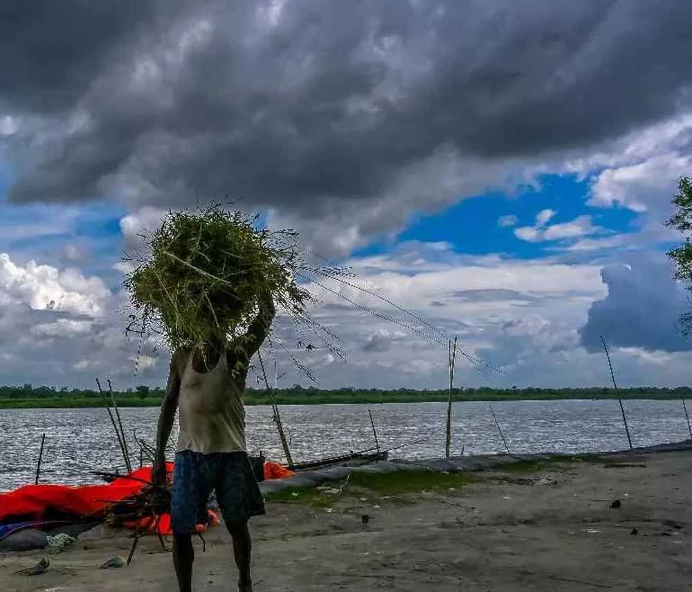 MP समेत 12 राज्यों में झमाझम बारिश का अलर्ट, जानें आपके शहर का मौसम हाल MP समेत 12 राज्यों में झमाझम बारिश का अलर्ट, जानें आपके शहर का मौसम हाल