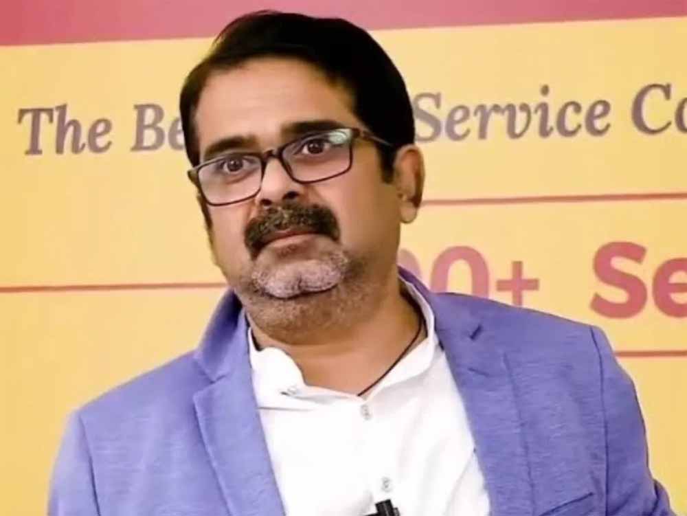 अवध ओझा का हमला: मुझे हराने PM को भी छूना पड़ा विरोधी के पैर अवध ओझा का हमला: मुझे हराने PM को भी छूना पड़ा विरोधी के पैर