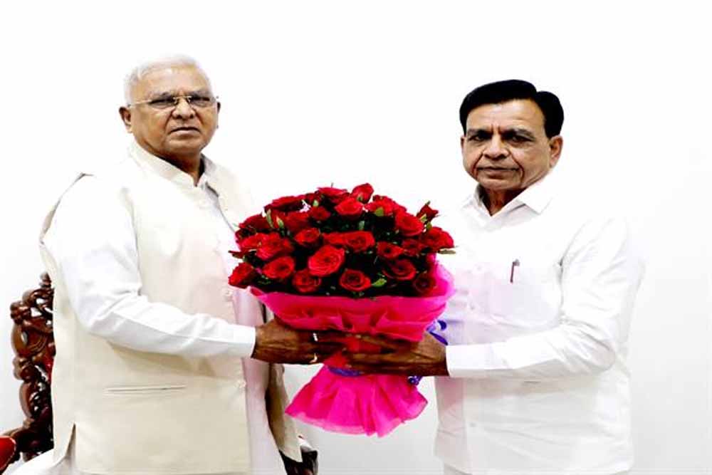 राज्यपाल पटेल से उप-मुख्यमंत्री श्री देवड़ा की सौजन्य भेंट