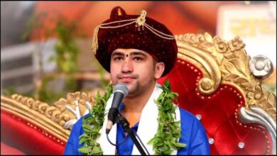 धीरेंद्र शास्त्री की नसीहत: बाबाओं से दूर रहें, केवल सनातन पर रखें आस्था