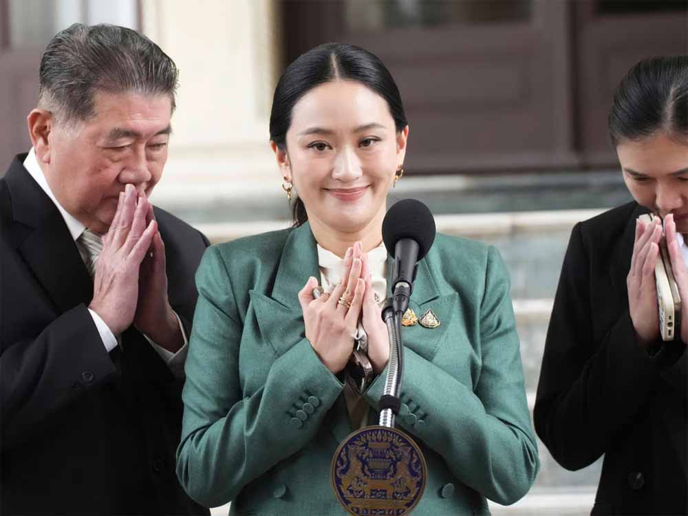 लीक फोन कॉल से मचा बवाल: महिला प्रधानमंत्री की कुर्सी गई, क्या थी बातचीत?