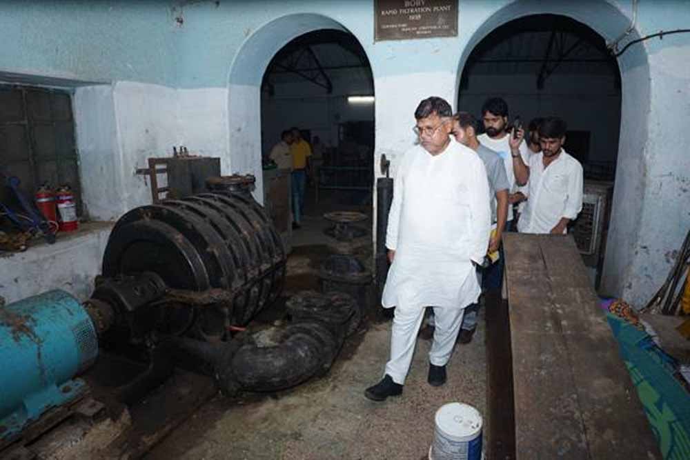 ऊर्जा मंत्री तोमर ने किया अस्पताल और वॉटर ट्रीटमेंट प्लांट का निरीक्षण
